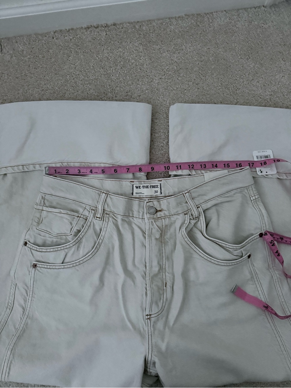 NWT Free People Final Countdown Cuffed Boyfriend Jeans in shade Big Ban - Picture 11 of 15